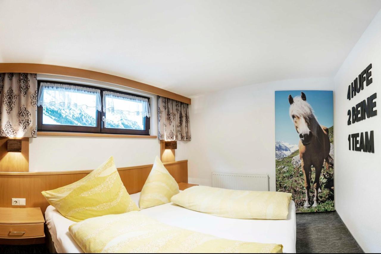 Almhof-Reithof Pitztal Hotel Sankt Leonhard im Pitztal Exterior foto